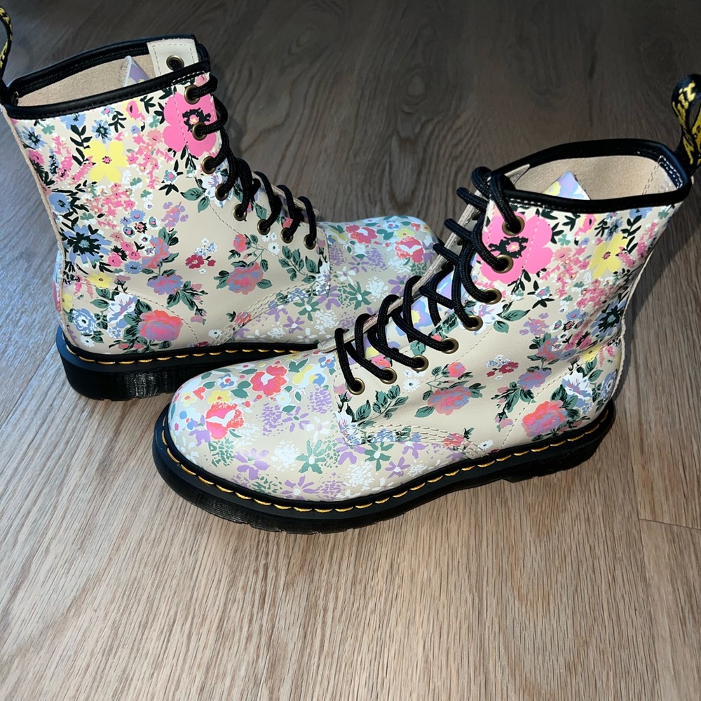 Dr. Martens 1460 Pascal Floral Mash Up Boots Sz 9